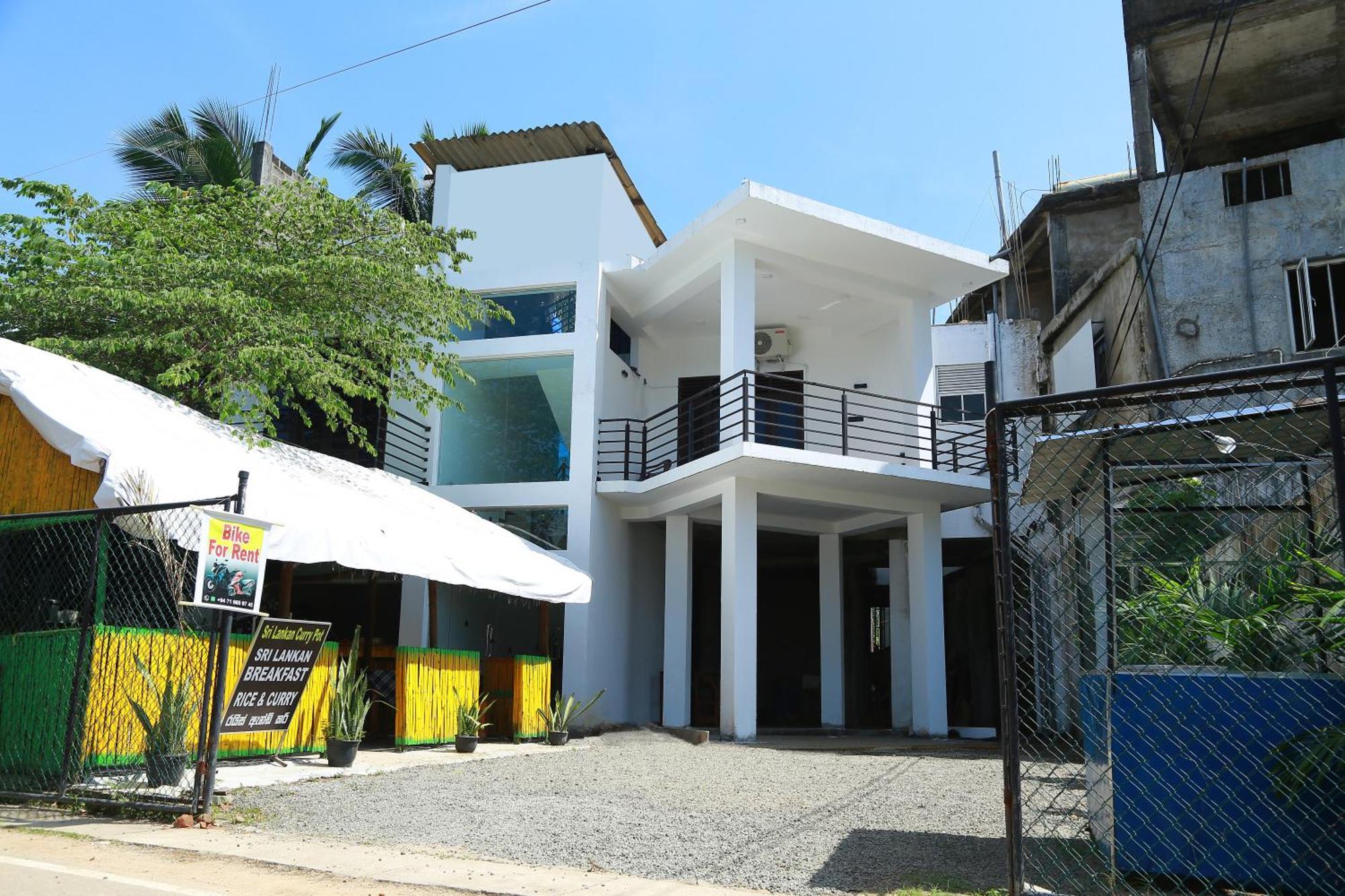 Camellia Hotel & Restaurant Mirissa Exterior foto
